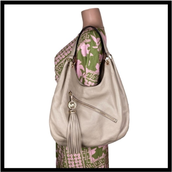 MICHAEL KORS Charm Tassel Shoulder Tote Bisque - Picture 4 of 6